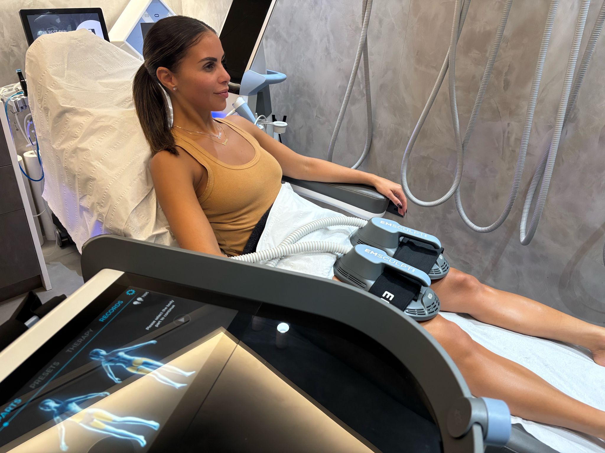EMSCULPT NEO®